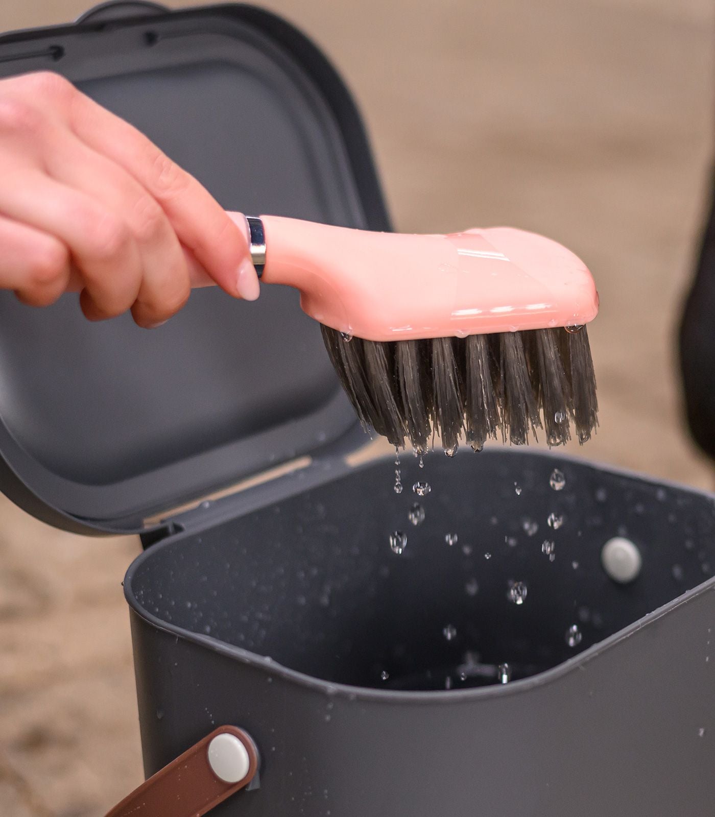 Waldhausen Hoof Brush with Gel Handle