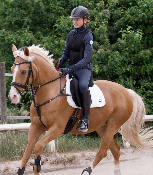 Waldhausen Breastplate with Safety Rein