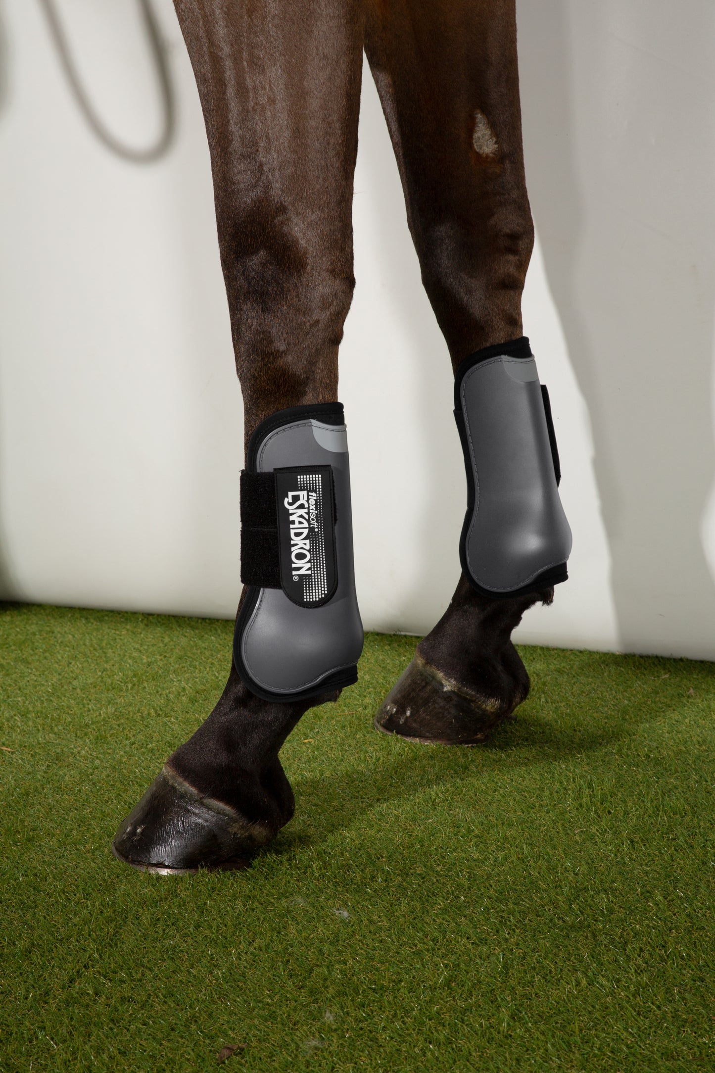 Eskadron Tendon Boots FLEXISOFT F Core